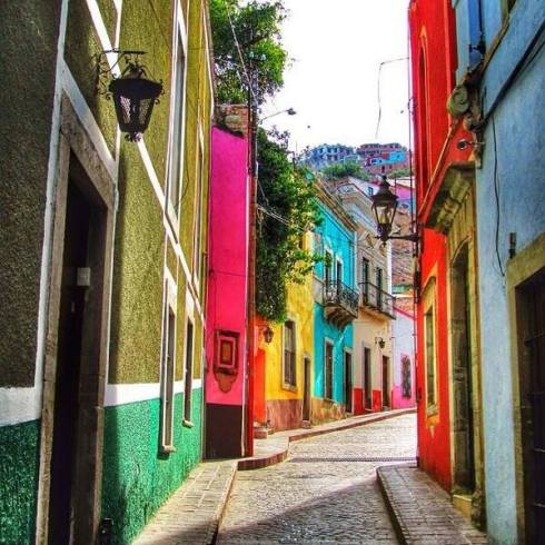 Download to your phone, tablet, laptop on Amazon.com, Amazon.com.mx; Barnes and Noble, bn.com; Kobo.com (now includes sony Readers) and on Google Play. Search William J. Conaway.