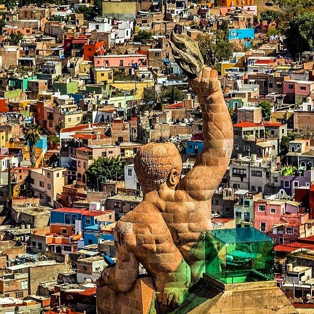 1011600_604735849617510_1926534167_n