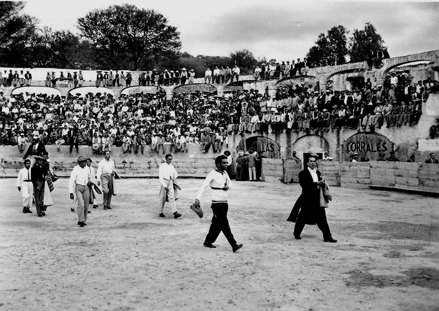 zzzzz432694273_7543536655704462_4020445977092198556_n